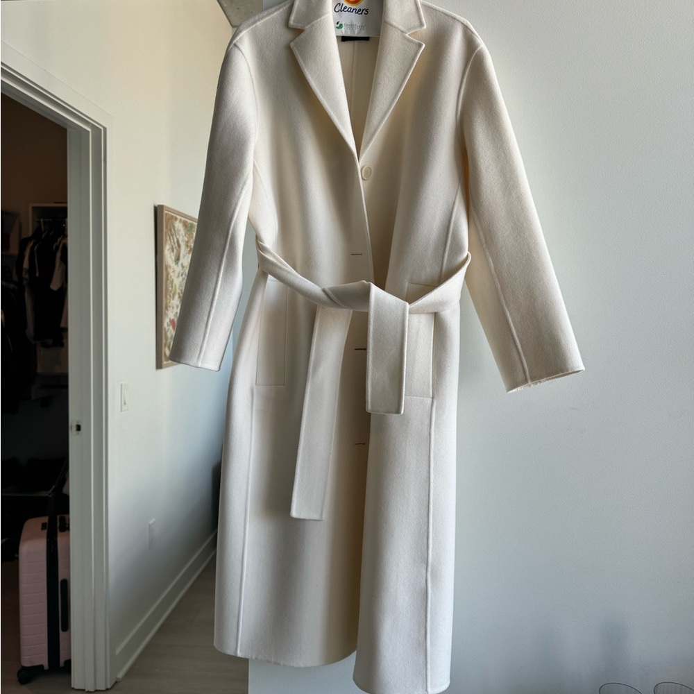 Cashmere White THEORY coat - petite sized and only worn once